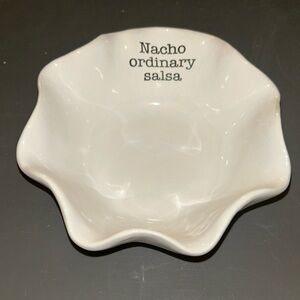 Mudpie salsa and queso bowls with ladle